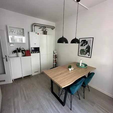 Zentrale Helle 3 Messe Deutz Apartmán *